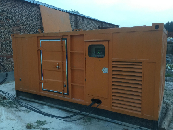 铜山发电机组长期使用中，电缆线的敷设路径有哪些要求？